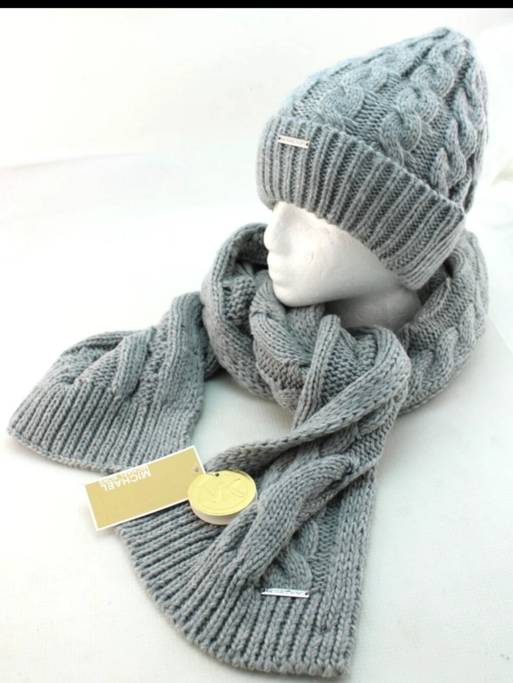 Michael Kors Gray Cable Knit Hat & Scarf Gift Set NWT in Box CC